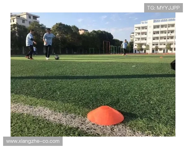 伯恩利青训体系持续提升,培养新一代足球人才备受关注 伯恩利青训体系持续提升,培养新一代足球人才备受关注